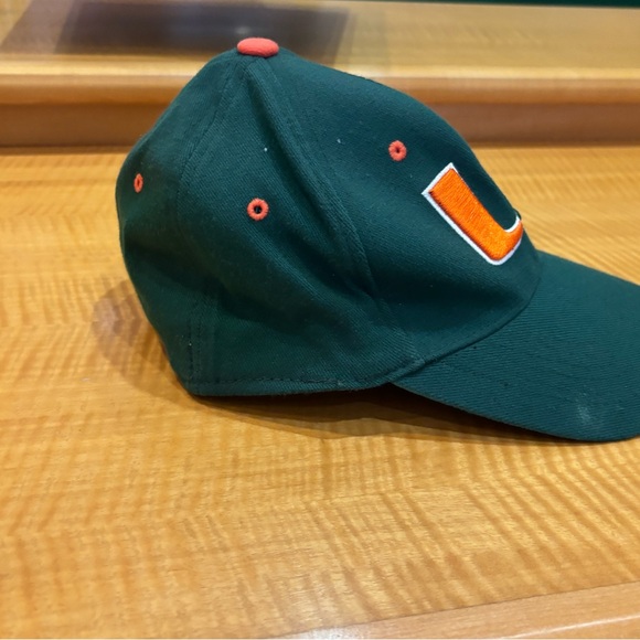 🌸 University Of Miami Hat Cap Fitted
M Green Stretch Baseball 🌸 - Picture 2 of 7